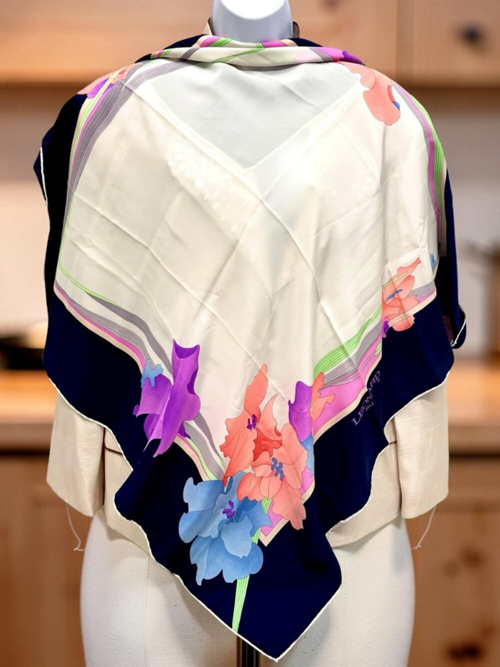 Leonard Paris 100% Silk Scarf 33" Ivery Blue pink purple green floral (79 - Picture 2 of 12